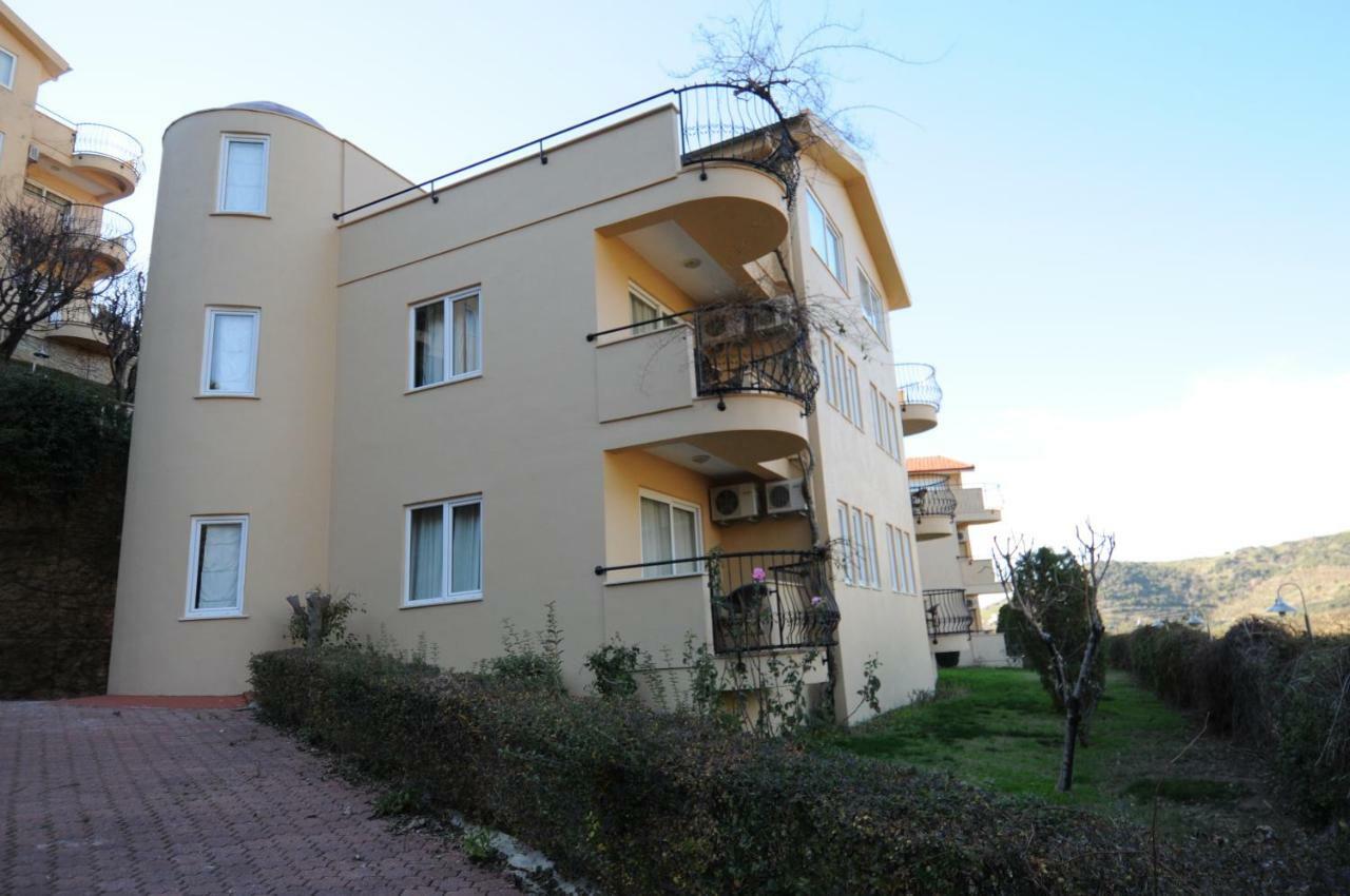 Gold City Luxury Accommodation Kargicak  Εξωτερικό φωτογραφία