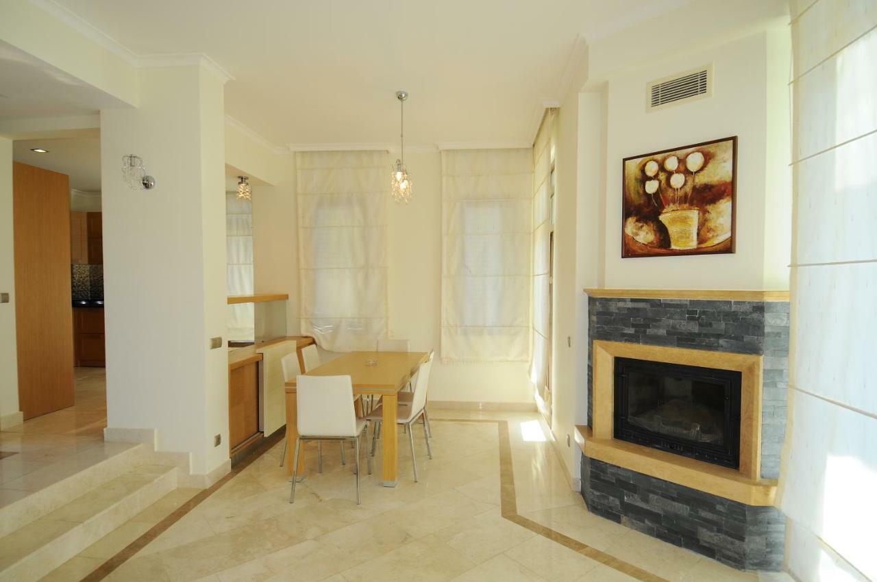 Gold City Luxury Accommodation Kargicak  Εξωτερικό φωτογραφία